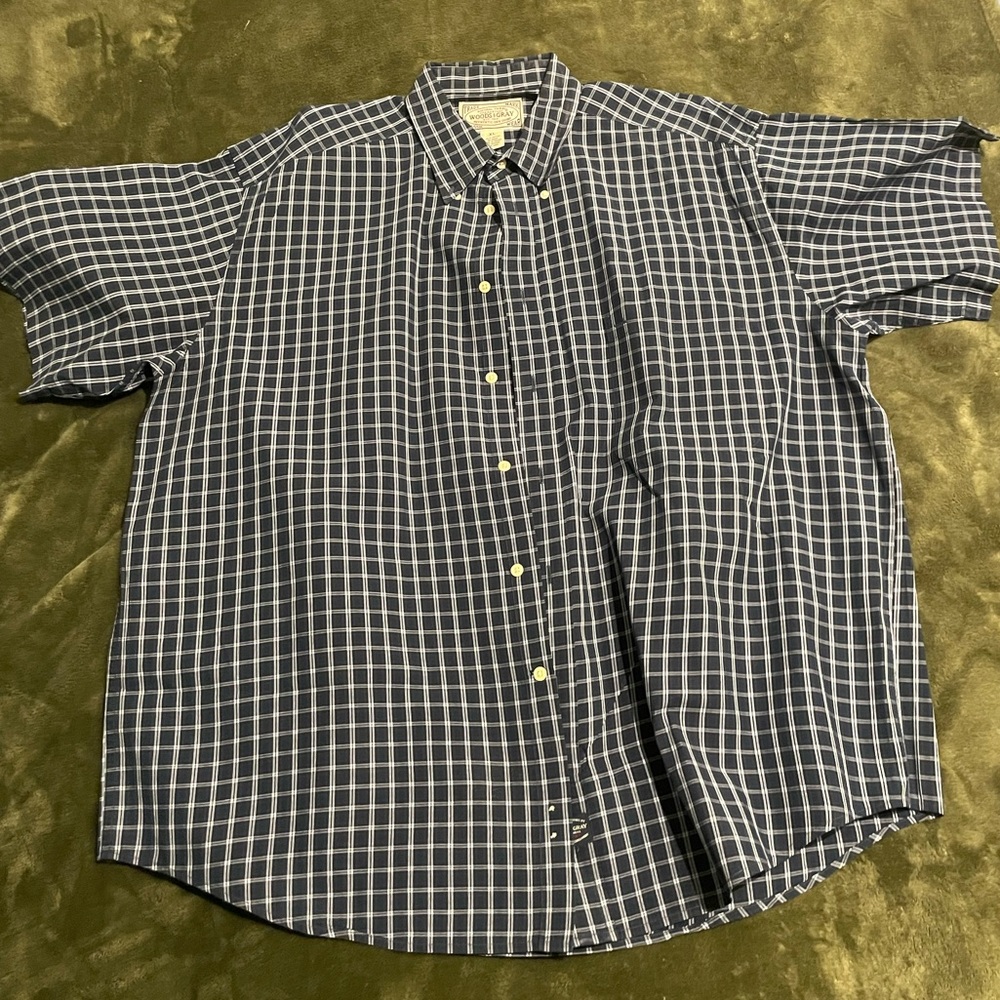 Vintage Woods and Gray Men's Navy and White Plaid Shirt
